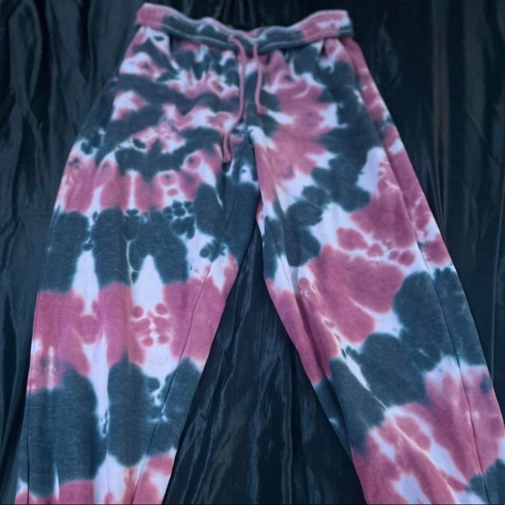 zumiez tie dye jogger sweatpants